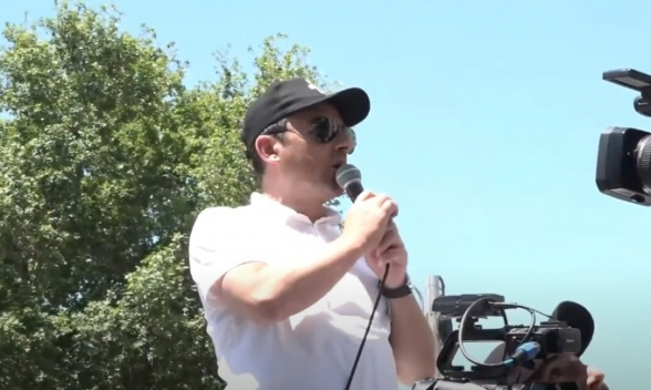 «Պետության անունից բանակցելիս առնվազն կարմիր գծերը պետք է ֆիքսեն, վախենում են՝ Ալիևին խոսք են տվել». Իշխան Սաղաթելյան (տեսանյութ)